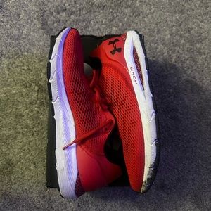 Under Amour HOVR Sonic 4